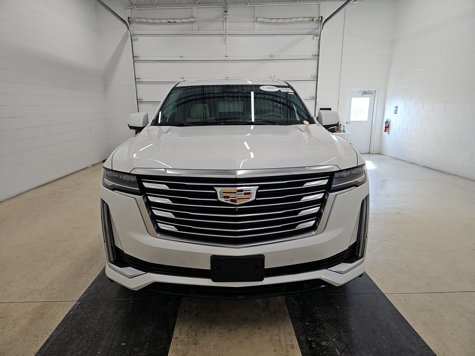 2023 Cadillac Escalade Platinum 4WD 4dr Premium Luxury | Adcock ...