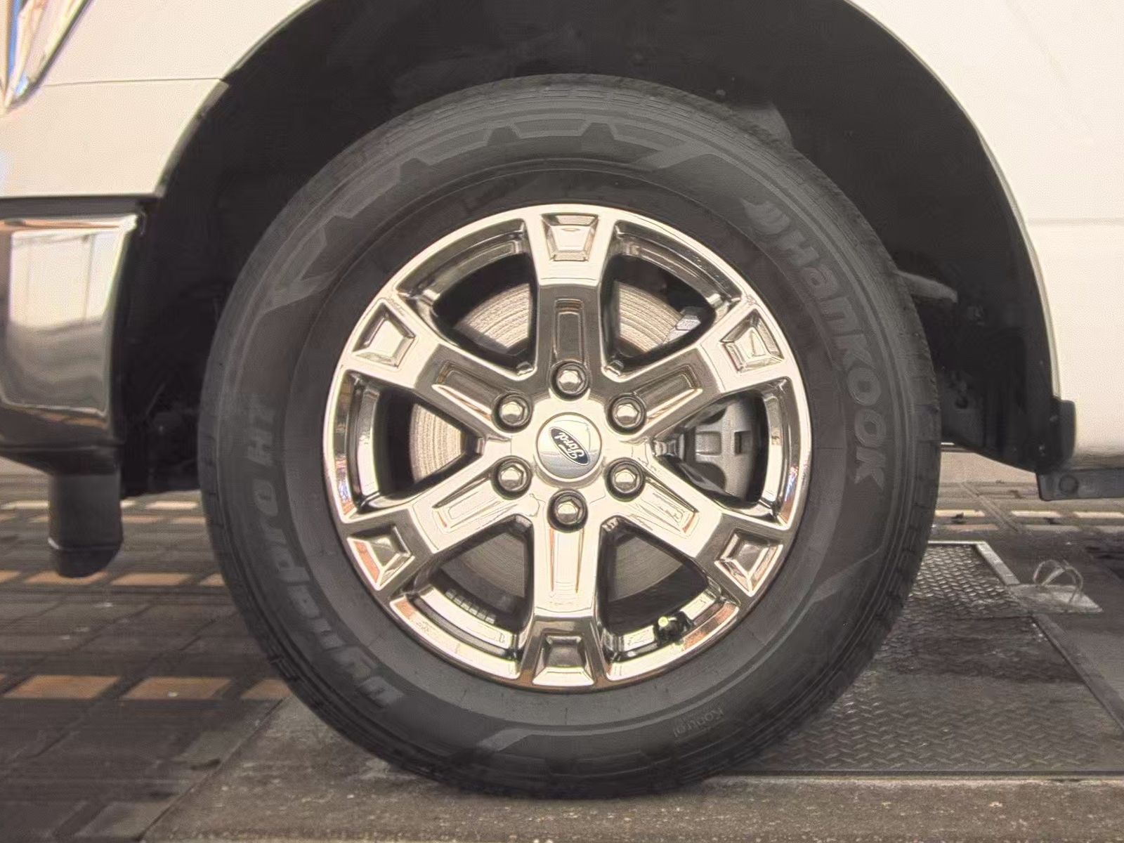 2023 Ford F-150 XLT RWD