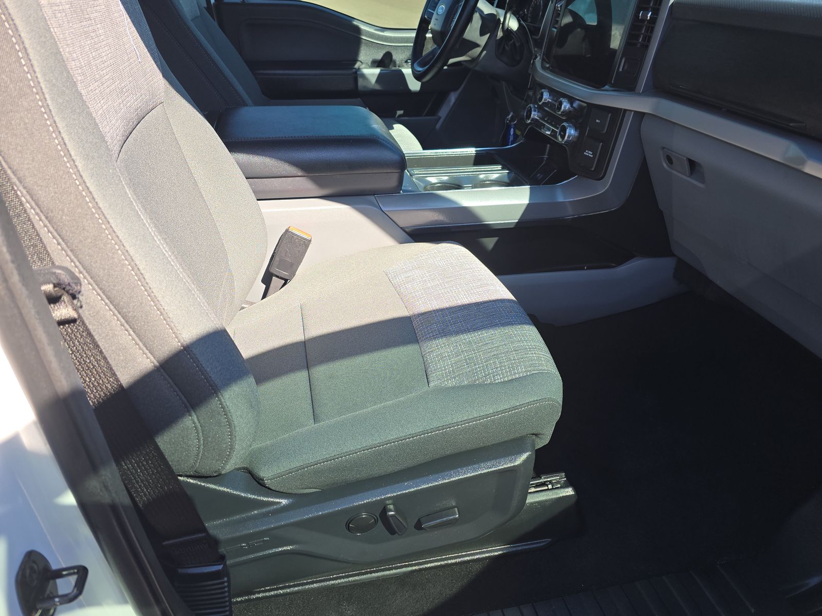 2023 Ford F-150 XLT RWD