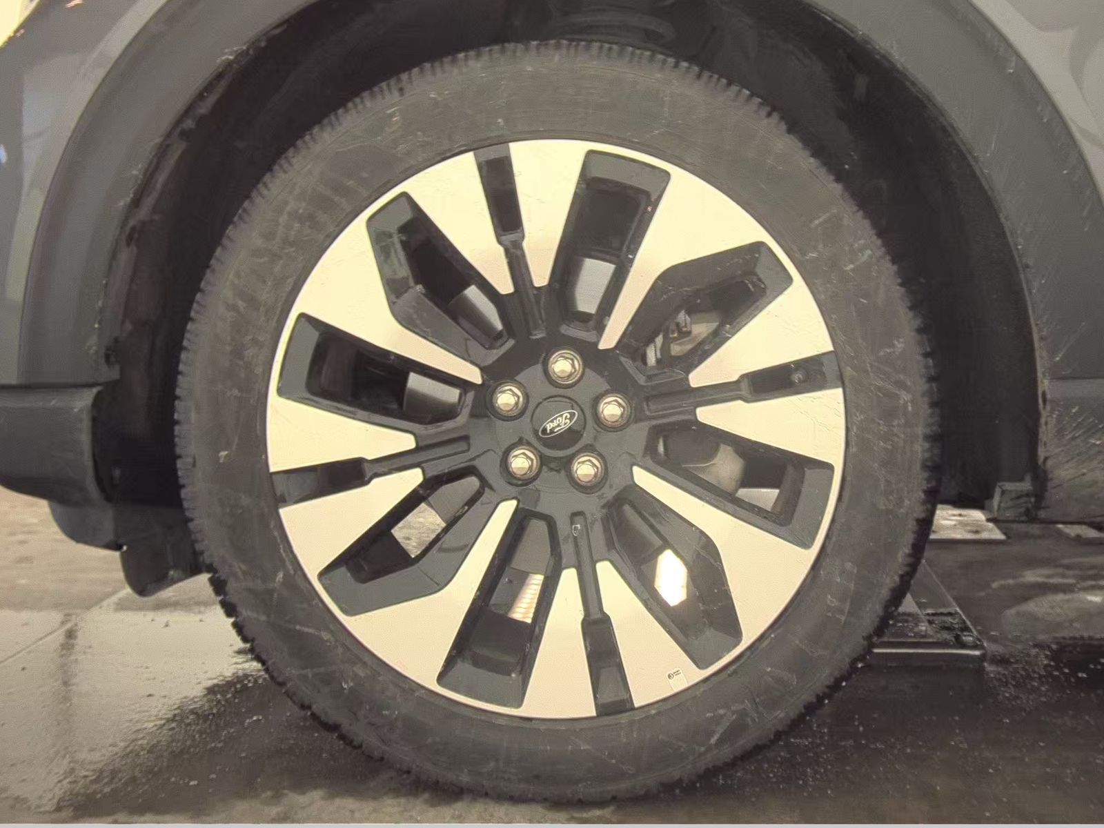 2025 Ford Explorer Platinum AWD