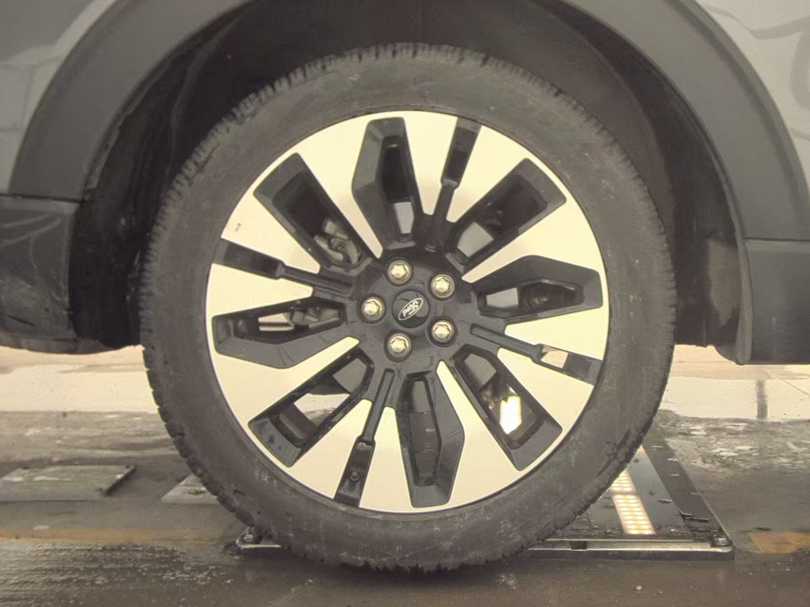 2025 Ford Explorer Platinum AWD