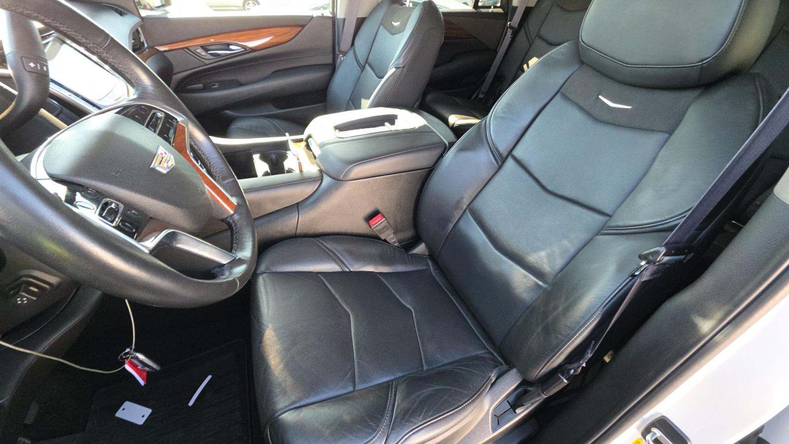 2016 Cadillac Escalade Luxury RWD