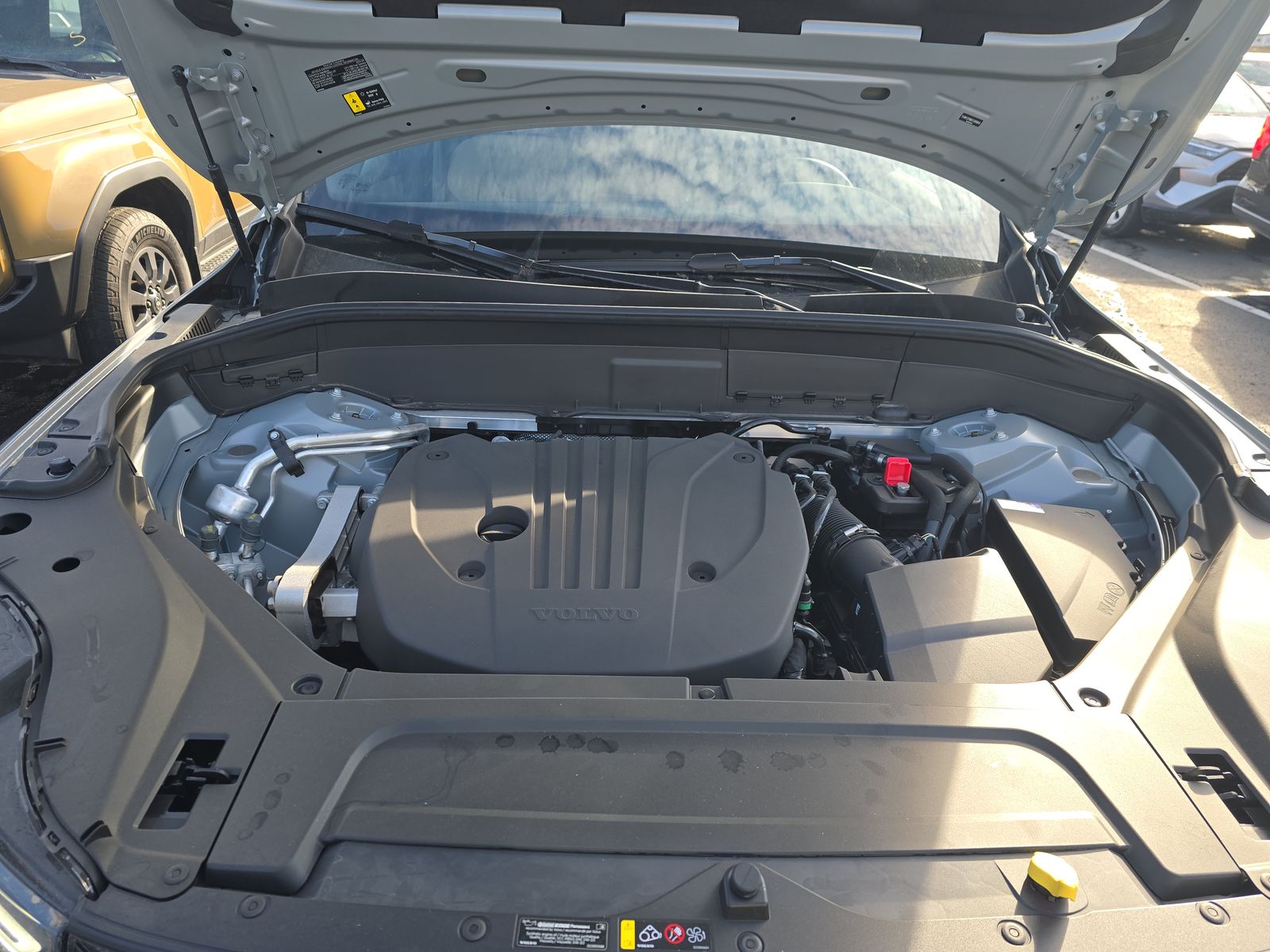 2025 Volvo XC90 B5 Plus AWD