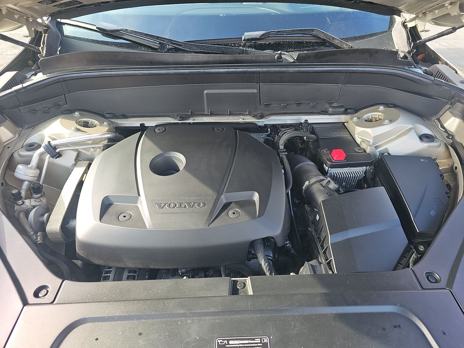 2016 Volvo XC90 T5 Momentum AWD