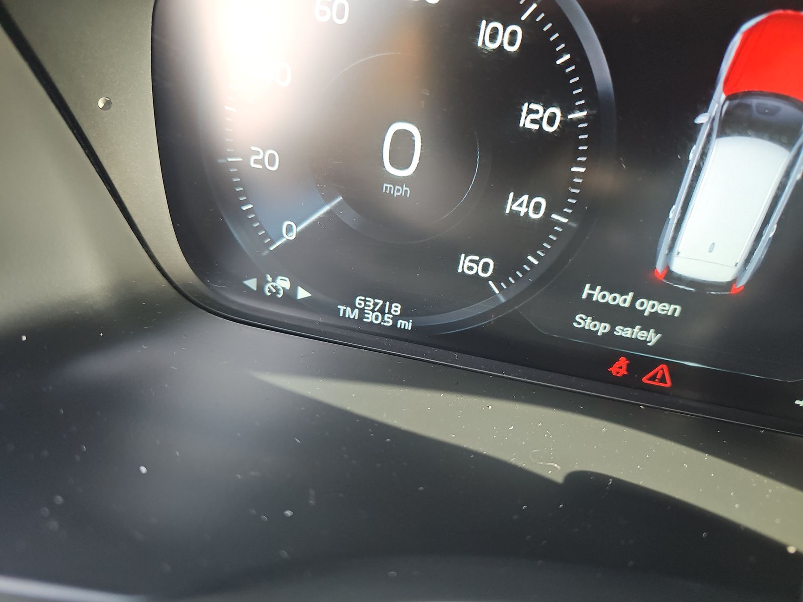 2016 Volvo XC90 T5 Momentum AWD