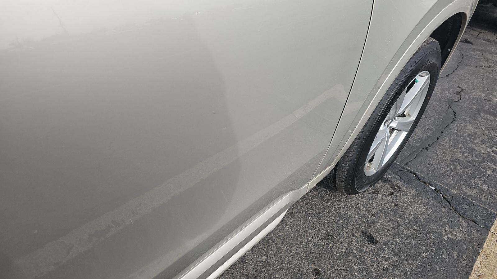 2016 Volvo XC90 T5 Momentum AWD