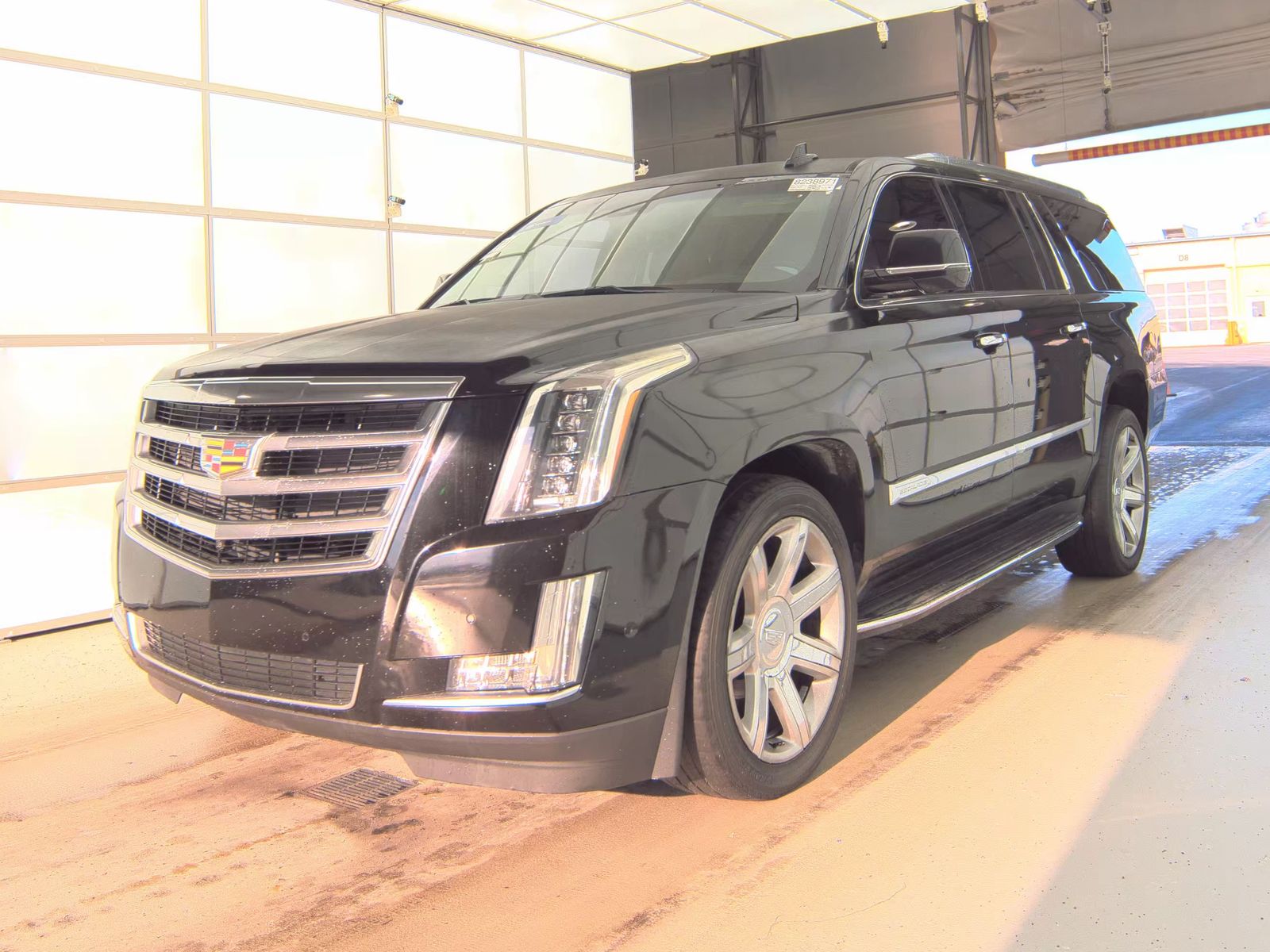 2018 Cadillac Escalade ESV Luxury RWD