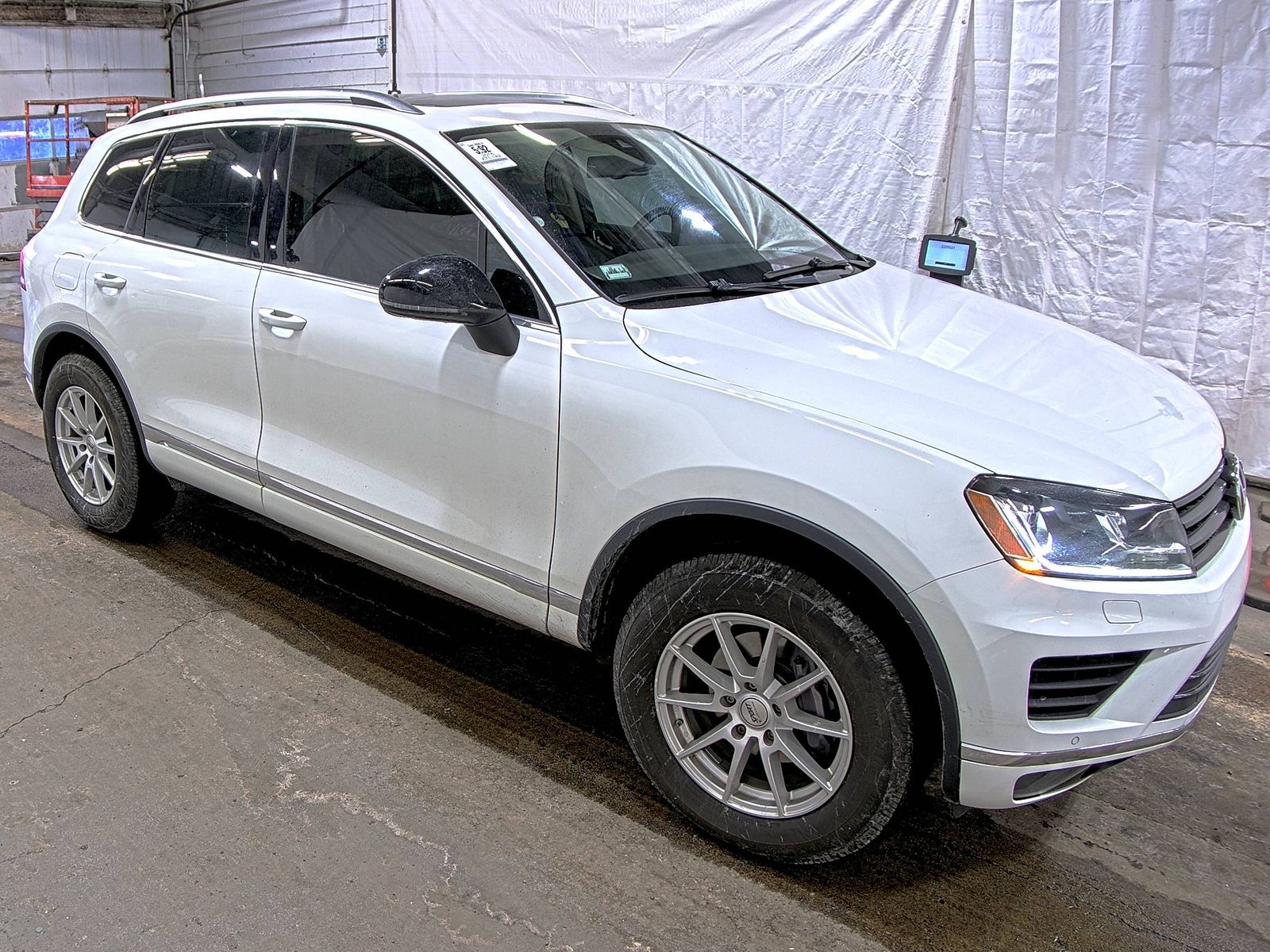 2016 Volkswagen Touareg 3.6L Sport AWD