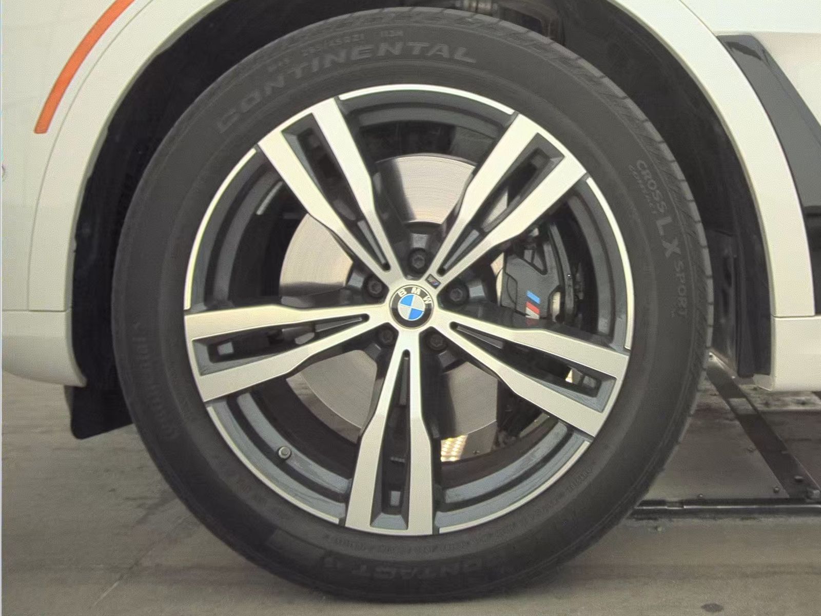 2024 BMW X7 M60i AWD