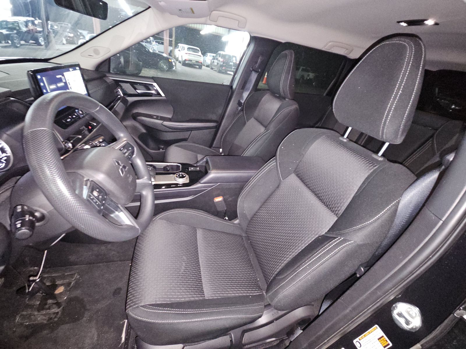 2025 Mitsubishi Outlander ES AWD