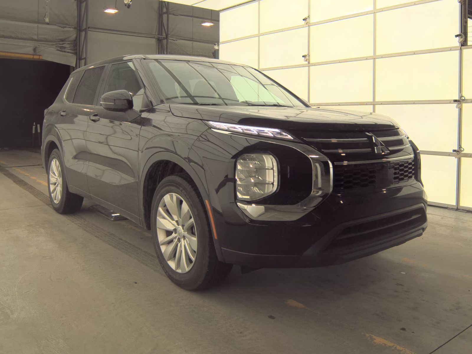 2025 Mitsubishi Outlander ES AWD