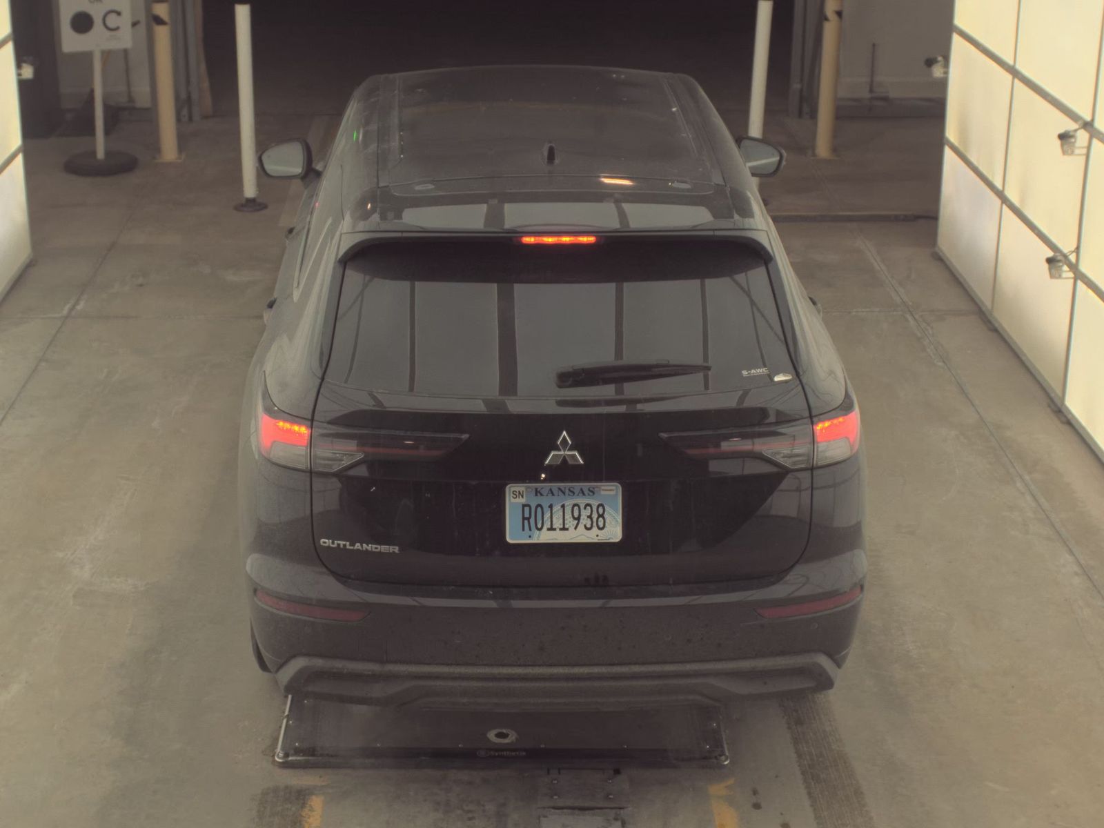 2025 Mitsubishi Outlander ES AWD