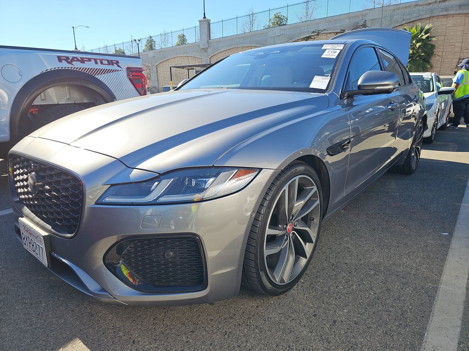 2021 Jaguar XF SE FWD