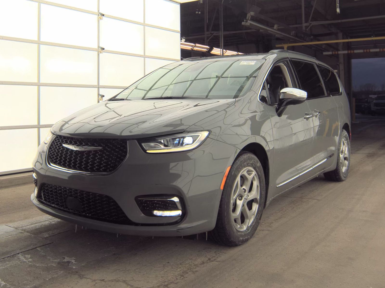 2023 Chrysler Pacifica Limited FWD