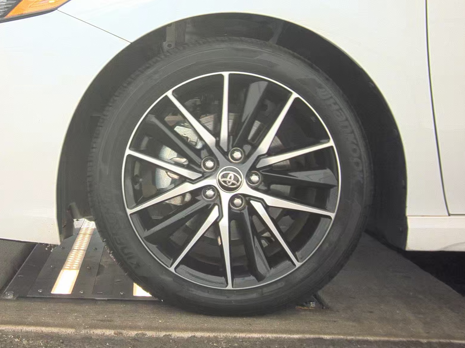 2024 Toyota Camry SE FWD