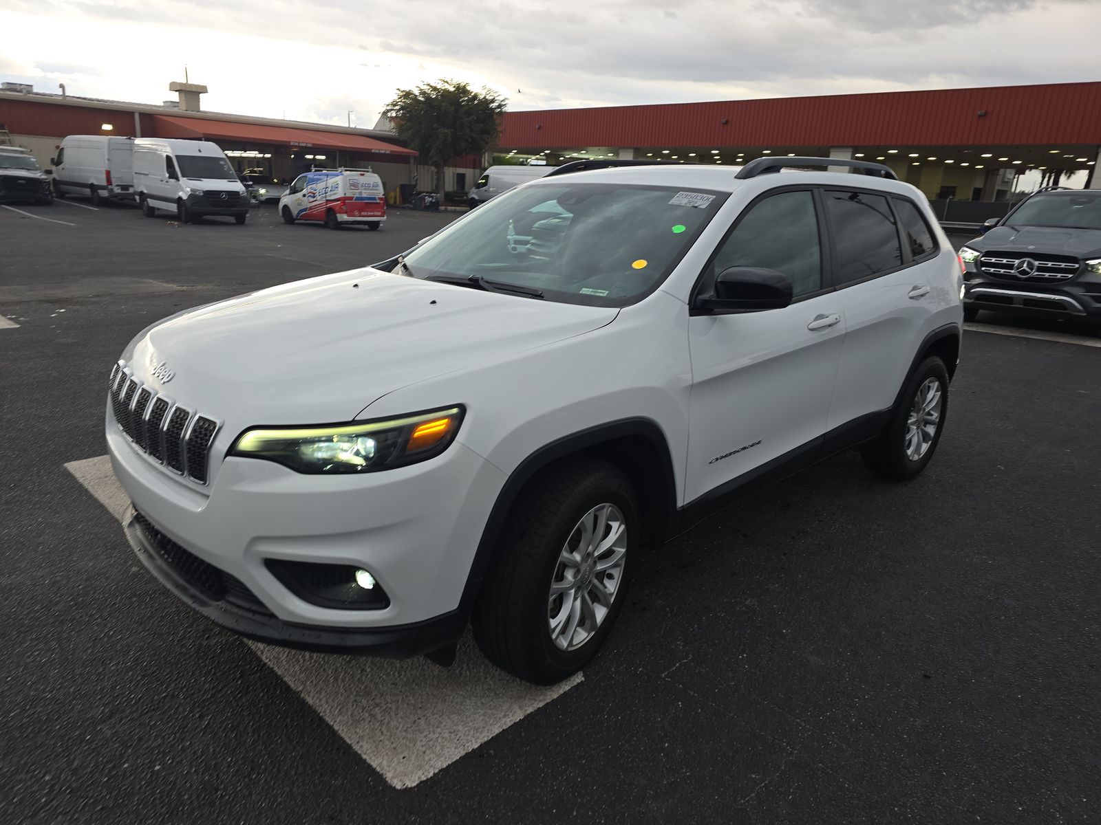 2022 Jeep Cherokee Latitude Lux AWD