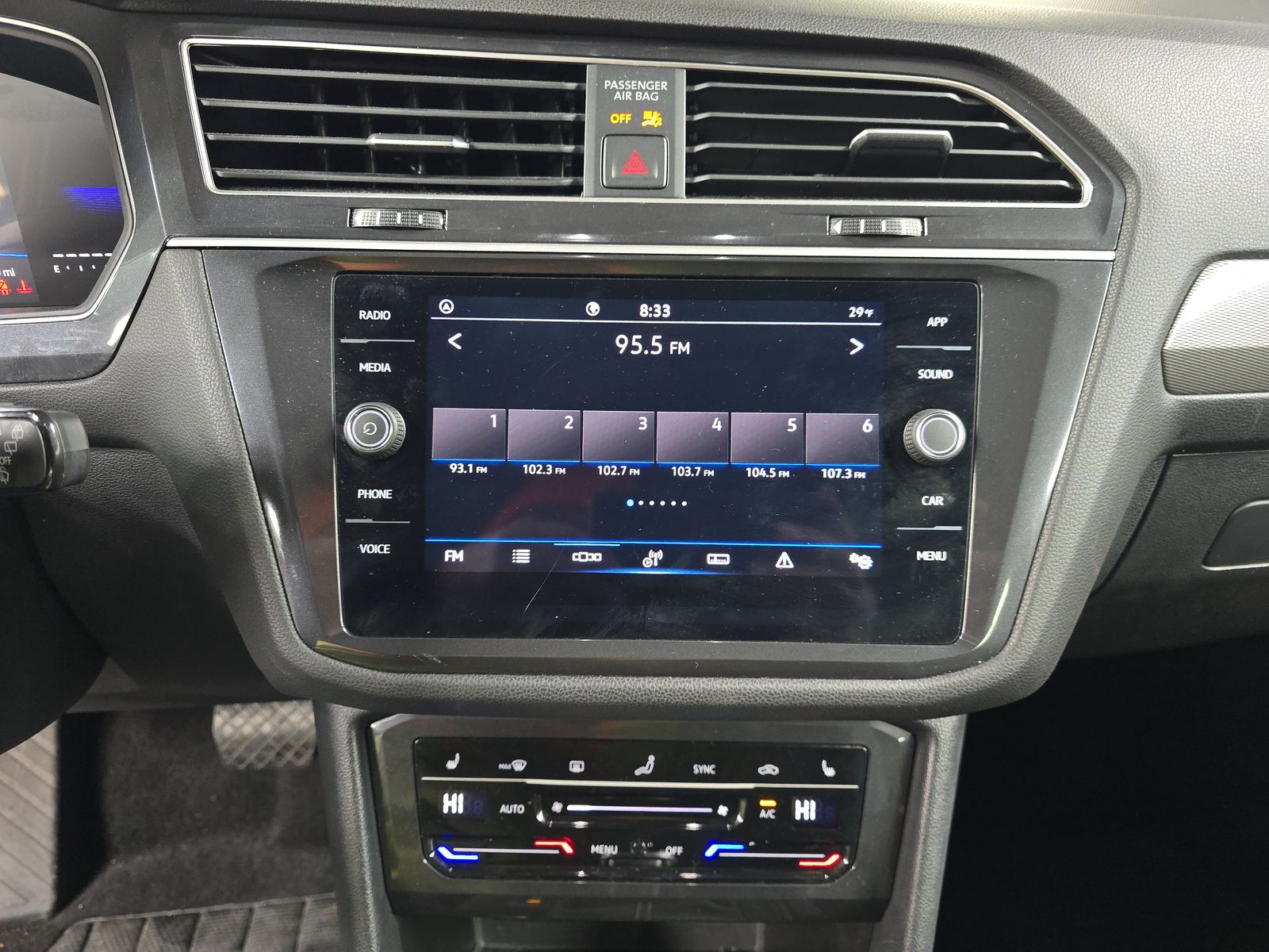 2024 Volkswagen Tiguan 2.0T SE FWD