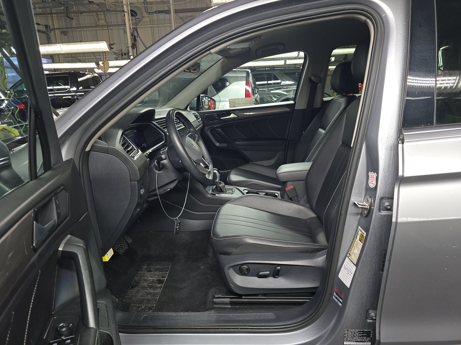 2024 Volkswagen Tiguan 2.0T SE FWD