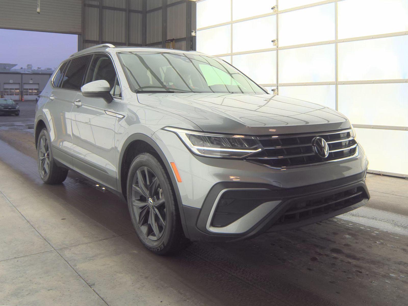 2024 Volkswagen Tiguan 2.0T SE FWD