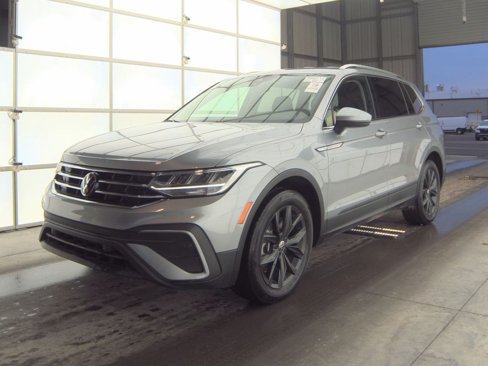 2024 Volkswagen Tiguan 2.0T SE FWD