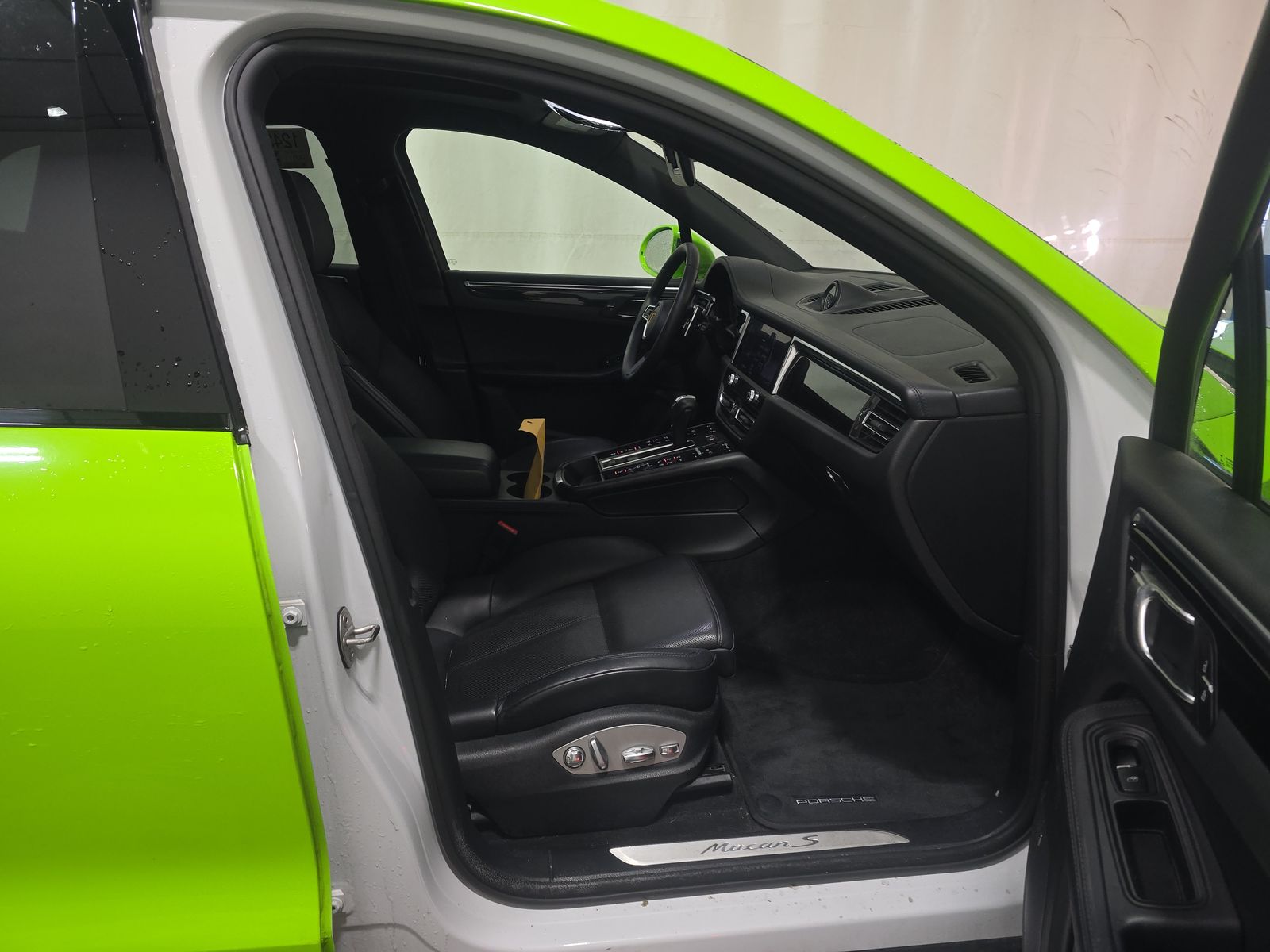 2022 Porsche Macan S AWD