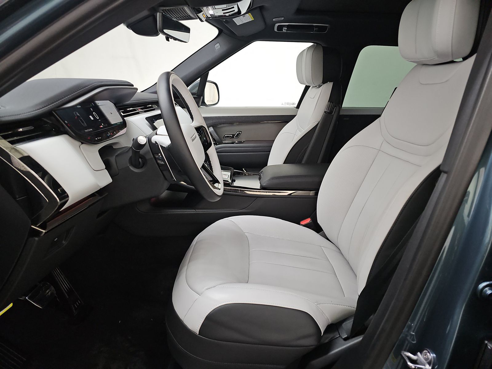 2025 Land Rover Range Rover Sport Dynamic SE AWD