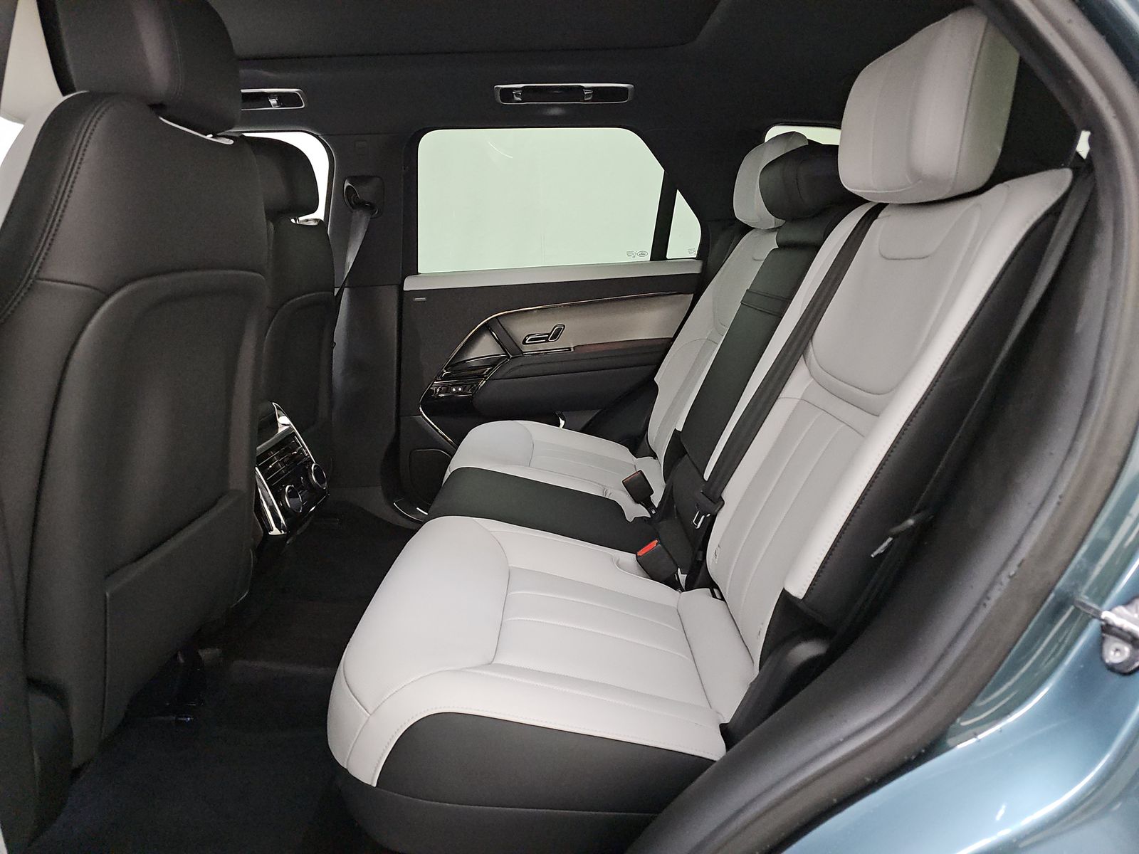 2025 Land Rover Range Rover Sport Dynamic SE AWD