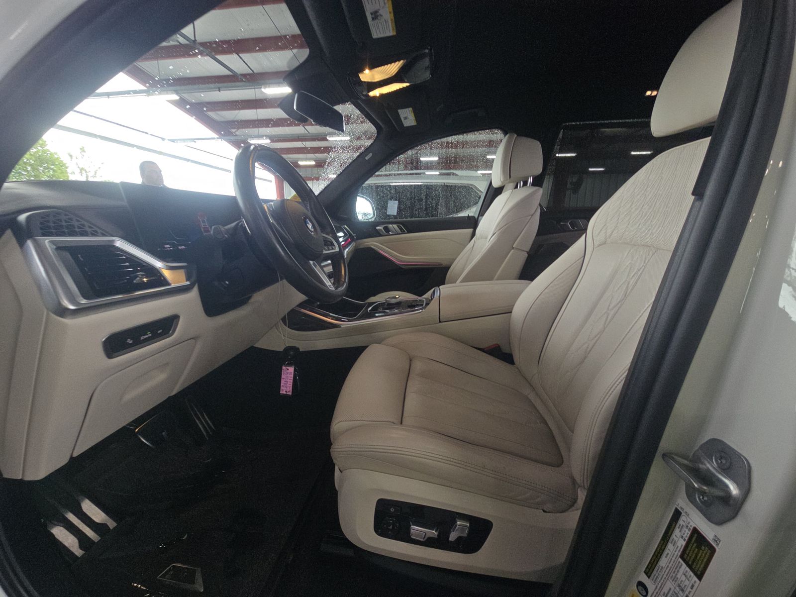 2024 BMW X7 M60i AWD