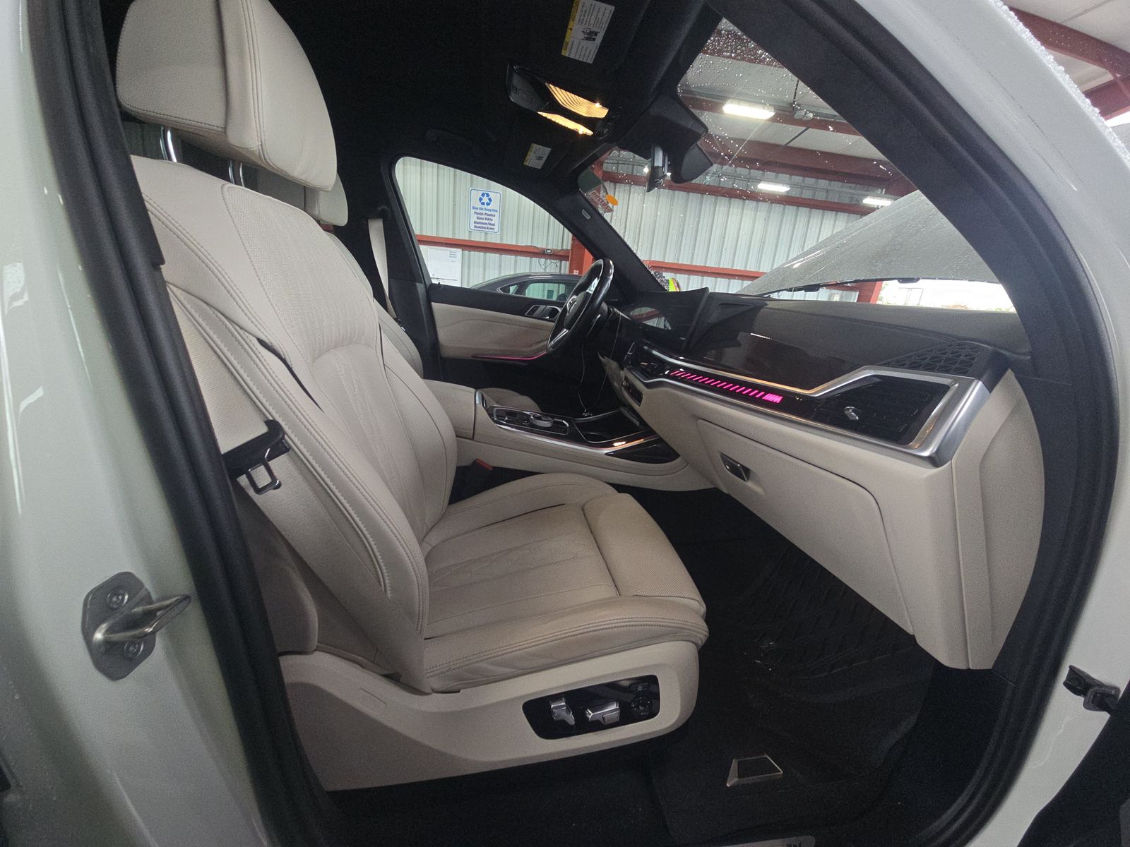 2024 BMW X7 M60i AWD