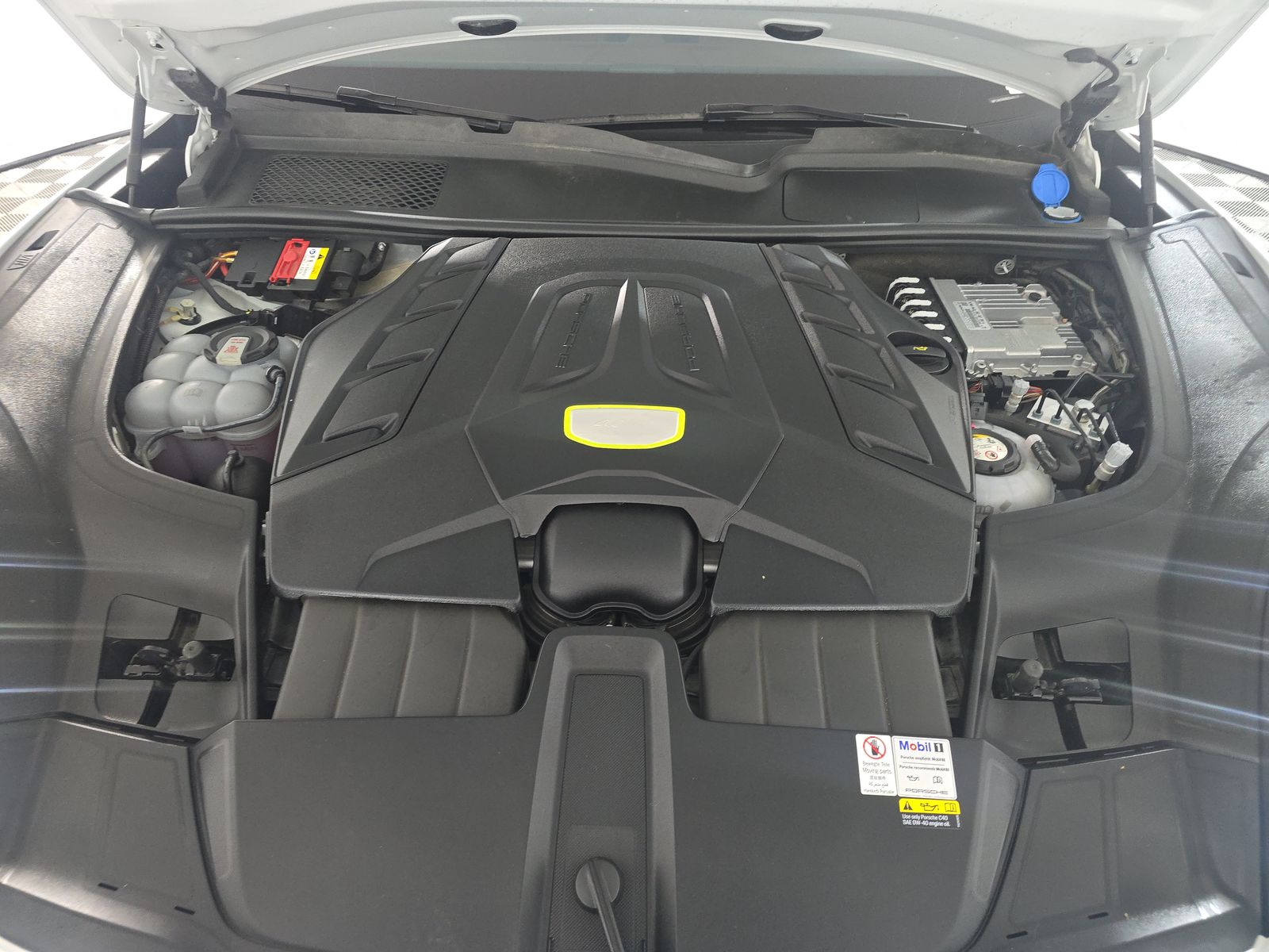 2022 Porsche Cayenne E-Hybrid Turbo S AWD