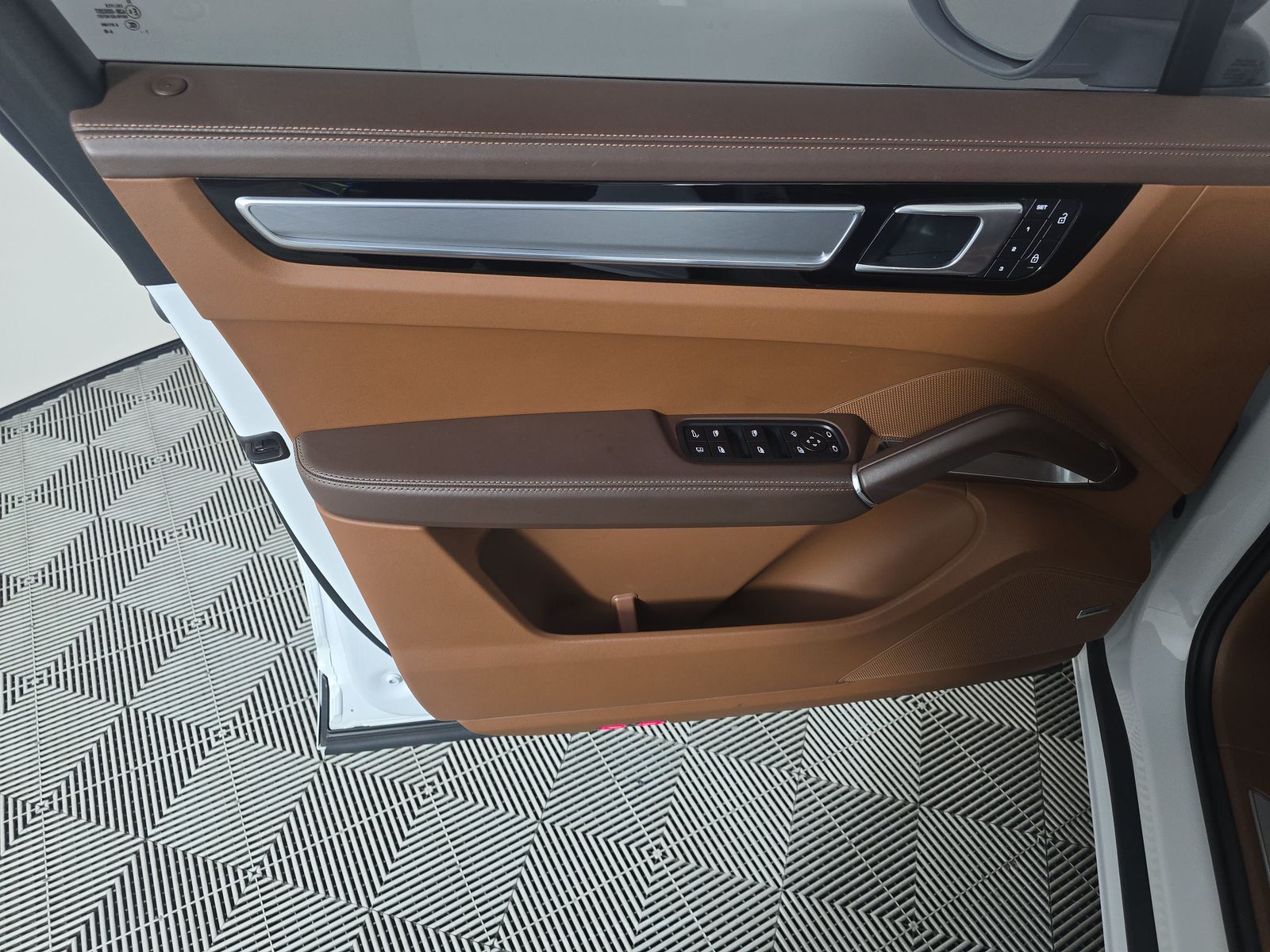 2022 Porsche Cayenne E-Hybrid Turbo S AWD