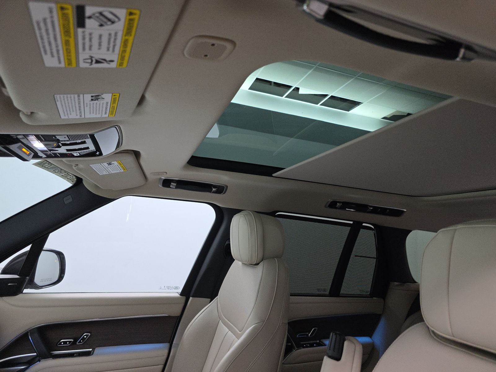 2024 Land Rover Range Rover SE AWD