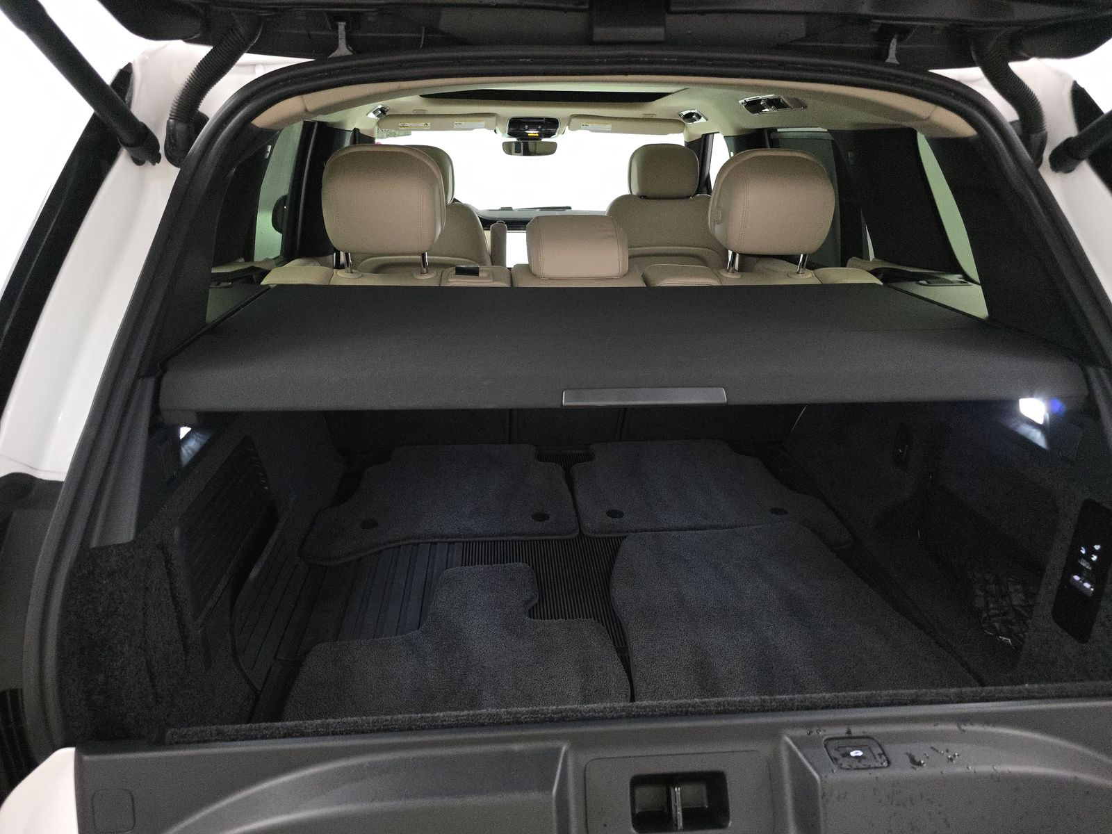 2024 Land Rover Range Rover SE AWD