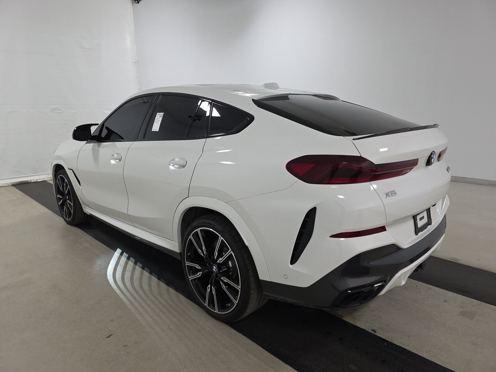 2025 BMW X6 M60i xDrive AWD