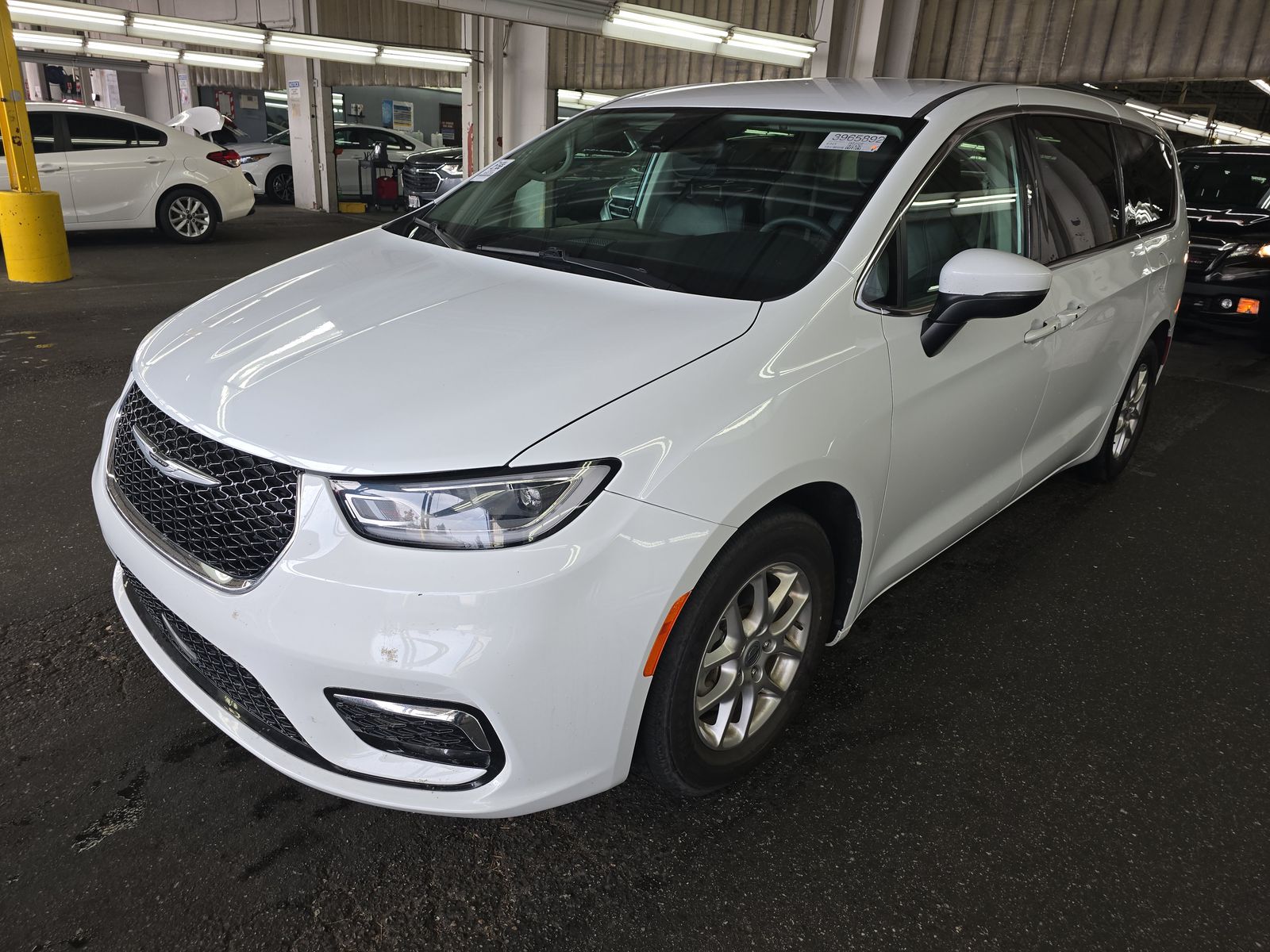 2023 Chrysler Pacifica Touring L FWD