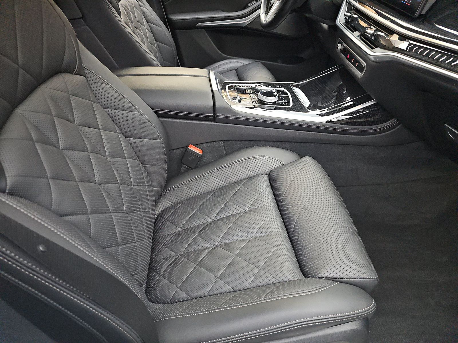 2023 BMW X7 xDrive40i AWD