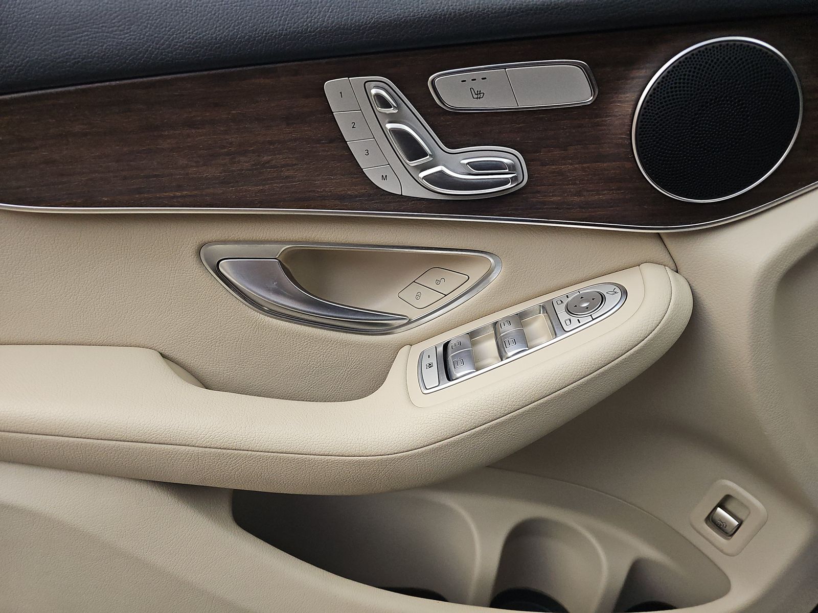 2022 Mercedes-Benz GLC GLC 300 AWD