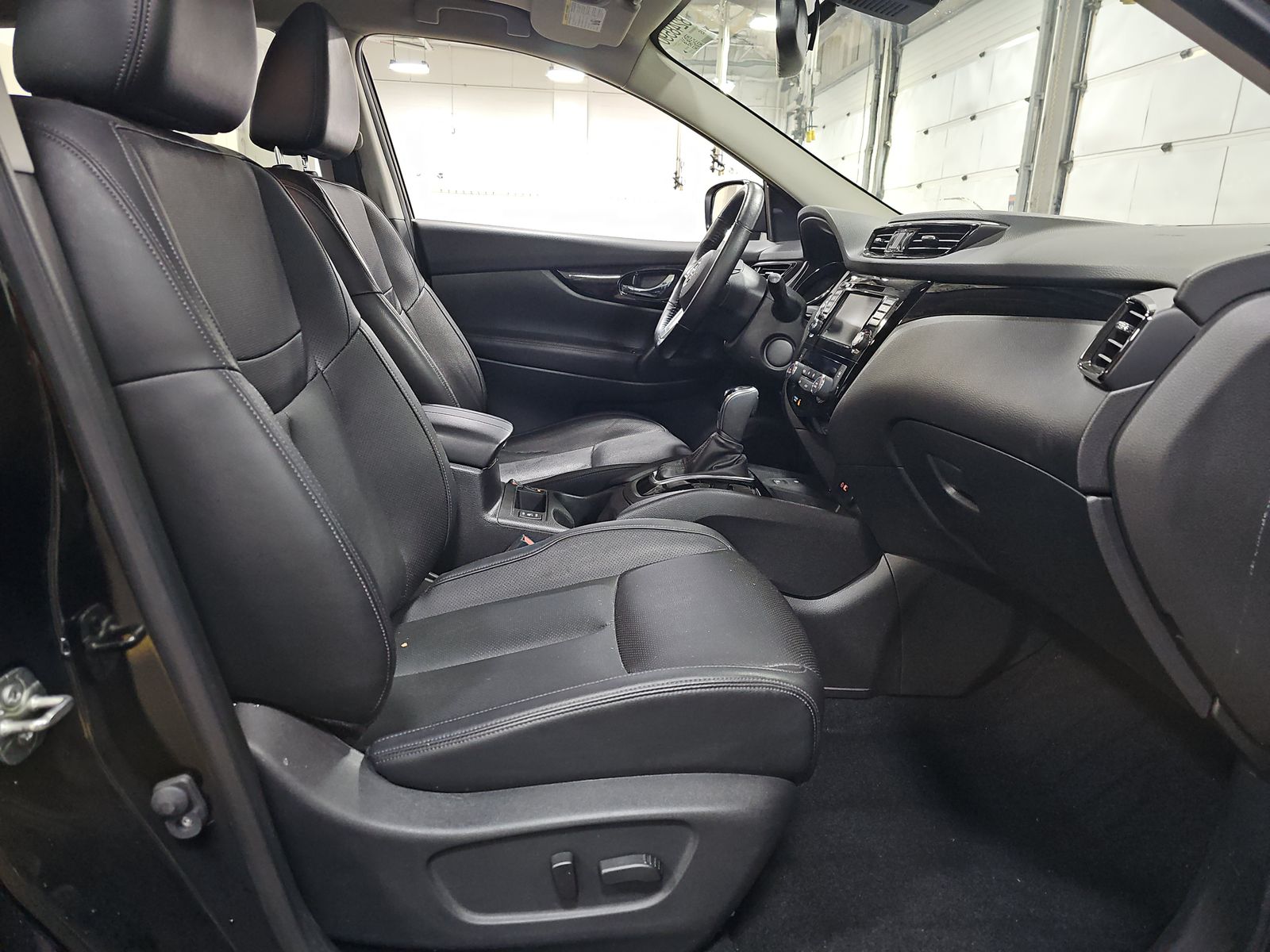 2022 Nissan Rogue Sport SL AWD