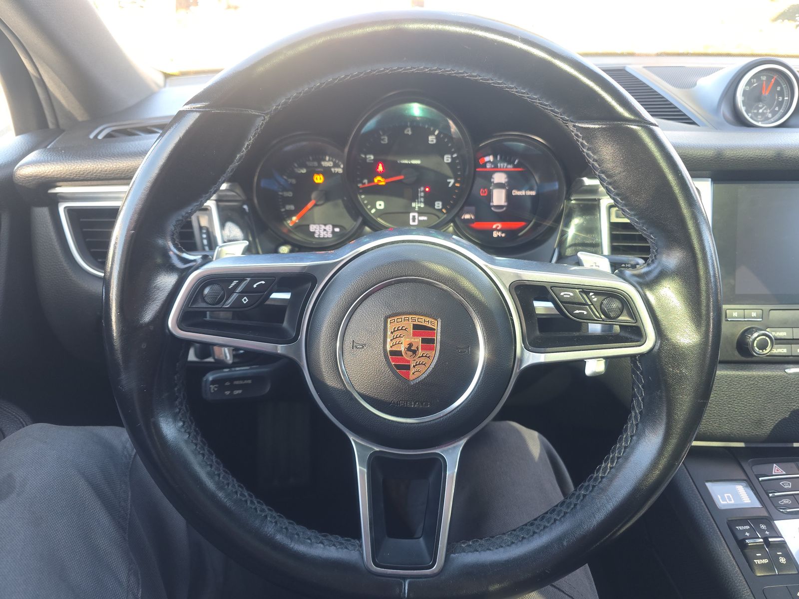 2018 Porsche Macan Base AWD