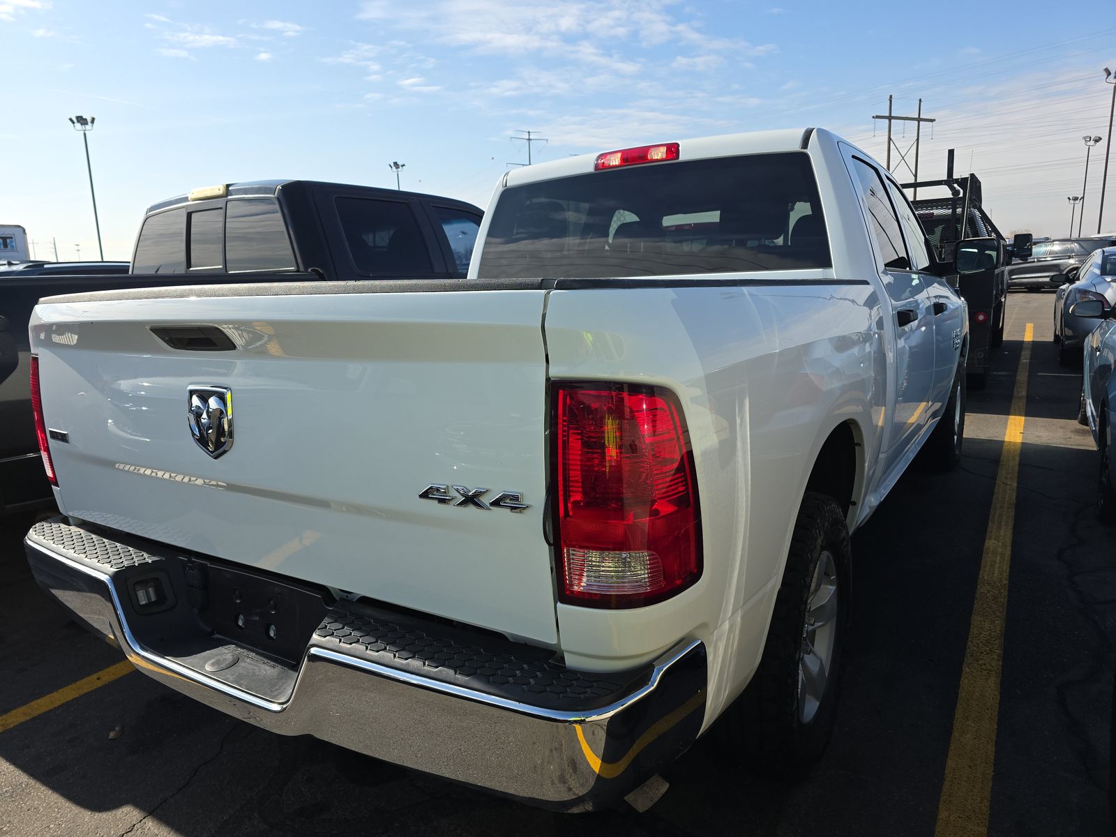 2023 DODGE RAM 1500 SLT GAS WHITE SHORT BED SINGLE - Image 4