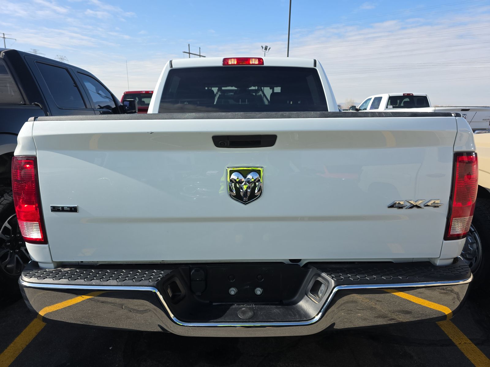 2023 DODGE RAM 1500 SLT GAS WHITE SHORT BED SINGLE - Image 5