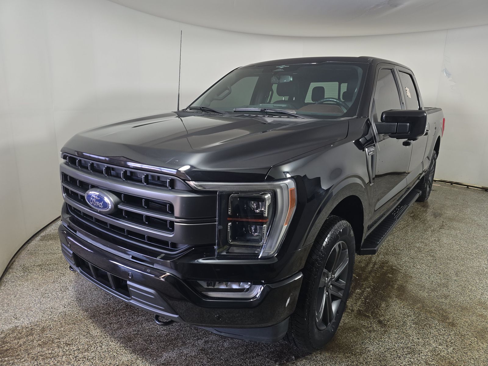 2023 Ford F-150 Lariat AWD