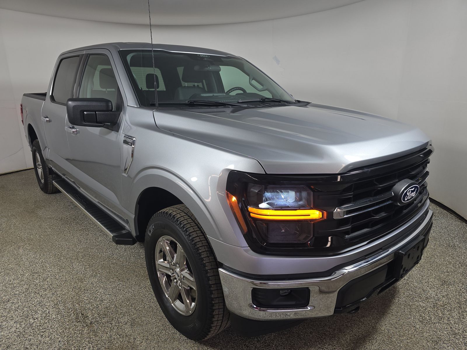 2025 Ford F-150 XLT AWD