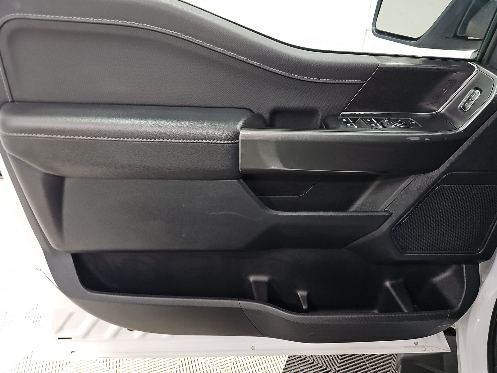 2023 Ford F-150 Hybrid XLT AWD