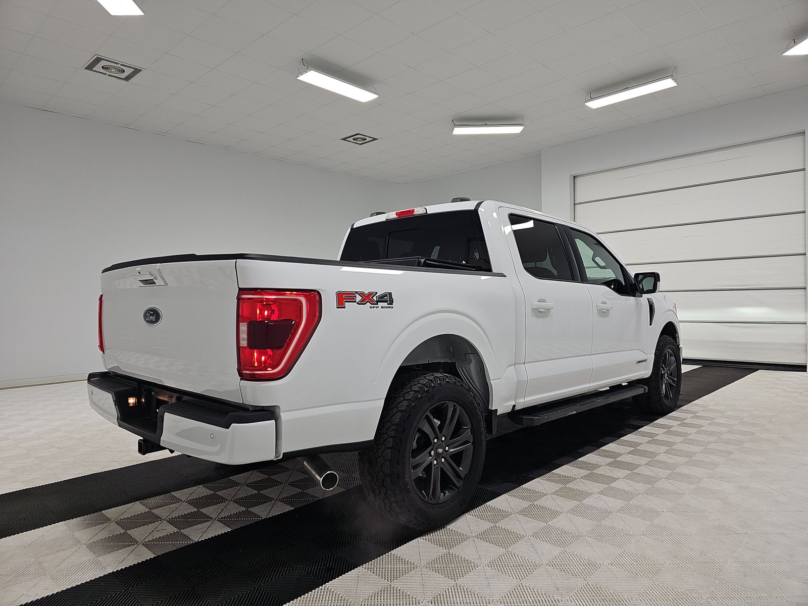 2023 Ford F-150 Hybrid XLT AWD