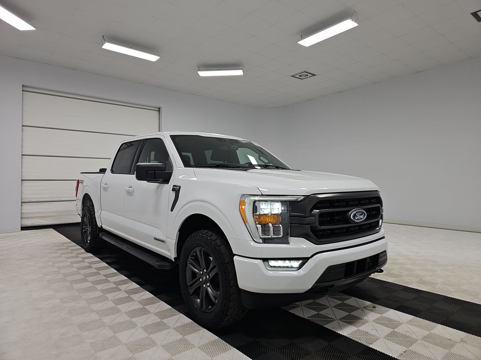 2023 Ford F-150 Hybrid XLT AWD