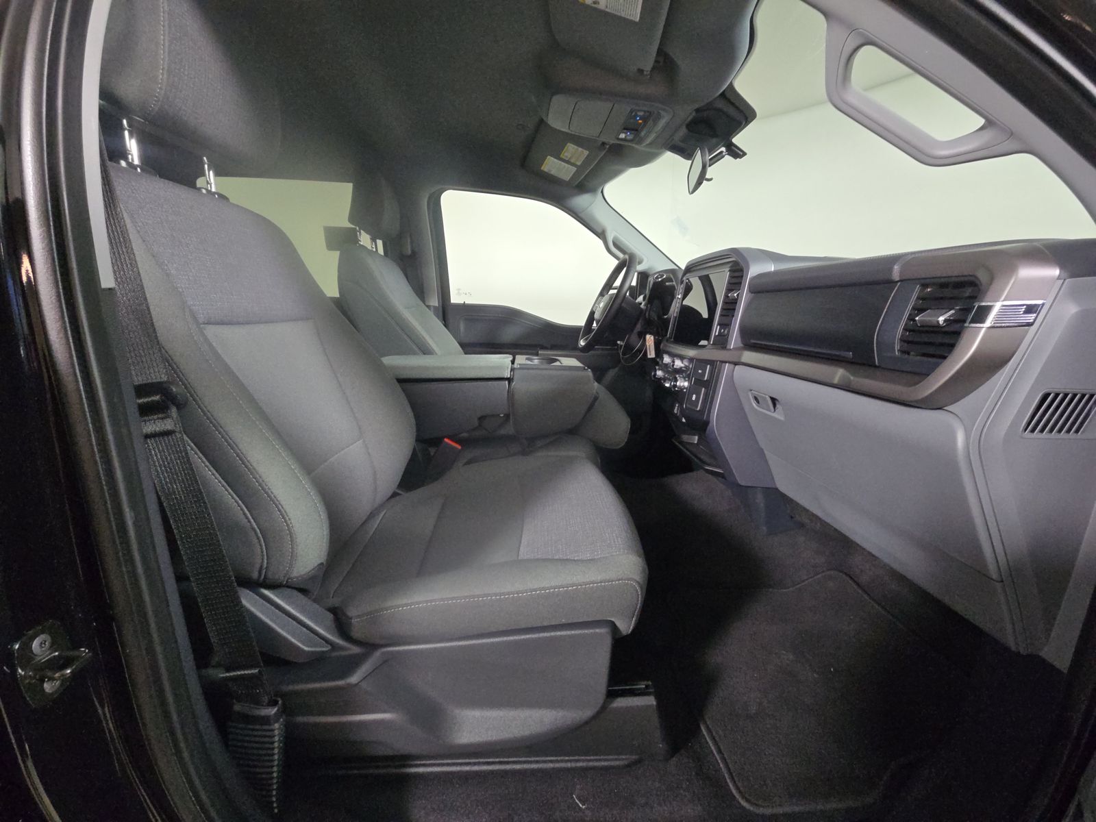 2025 Ford F-150 XLT AWD