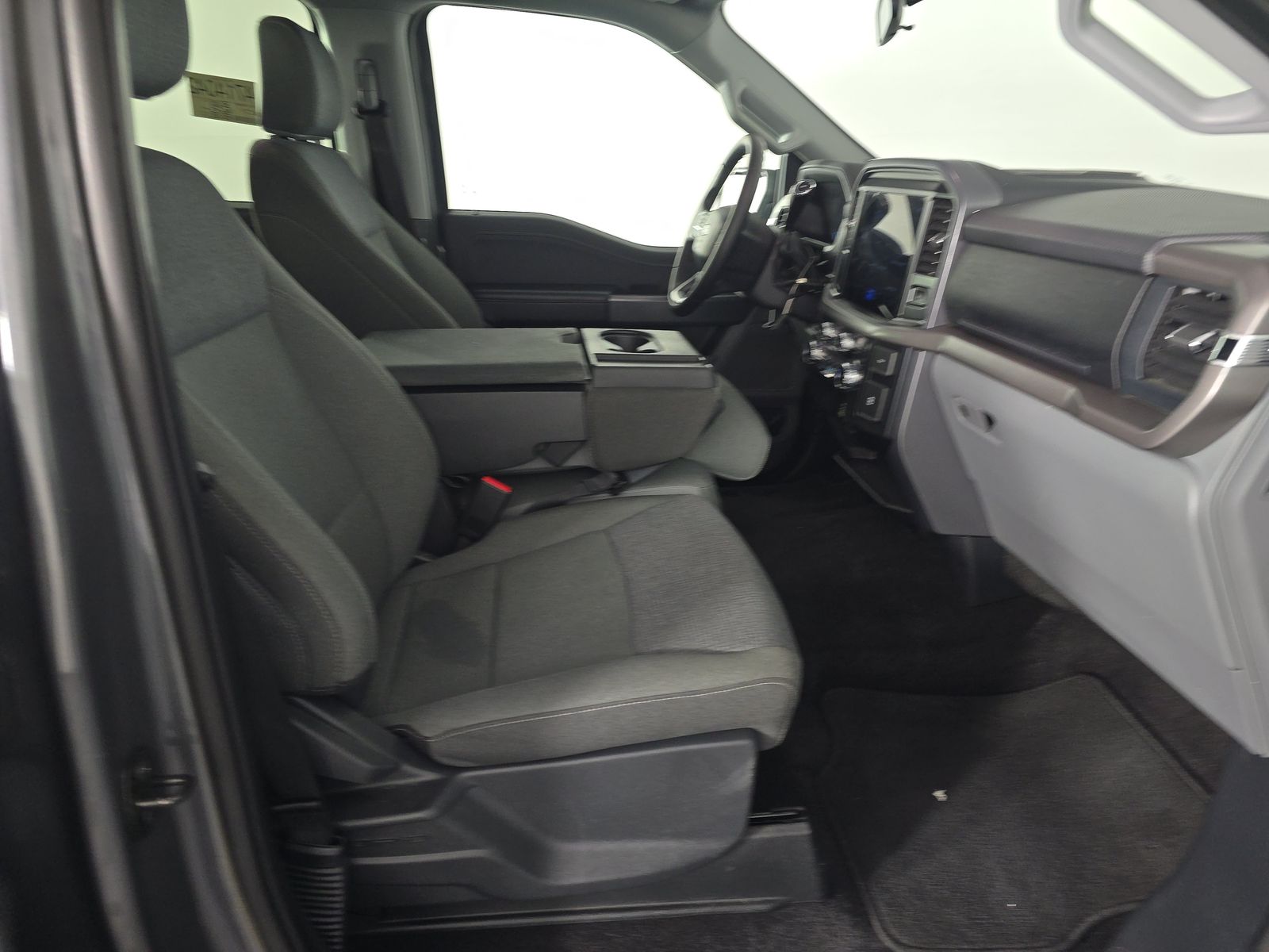 2025 Ford F-150 XLT AWD