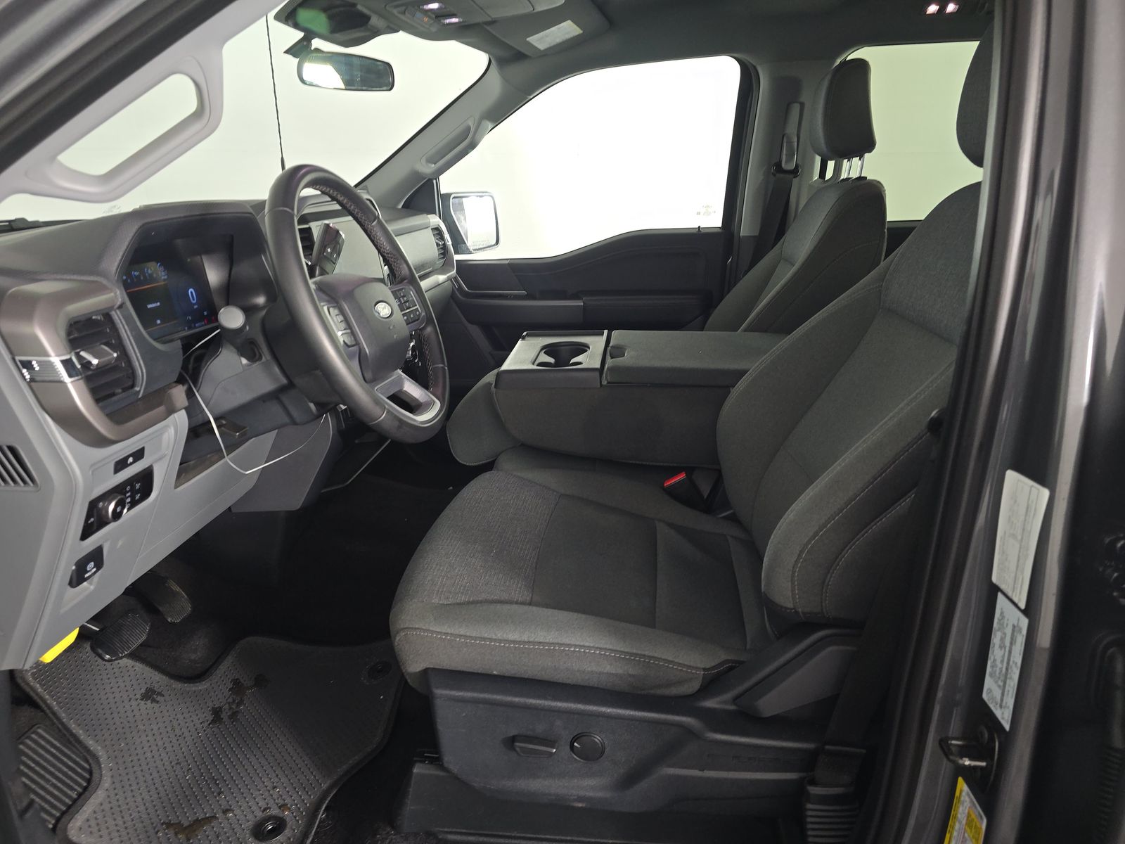 2025 Ford F-150 XLT AWD