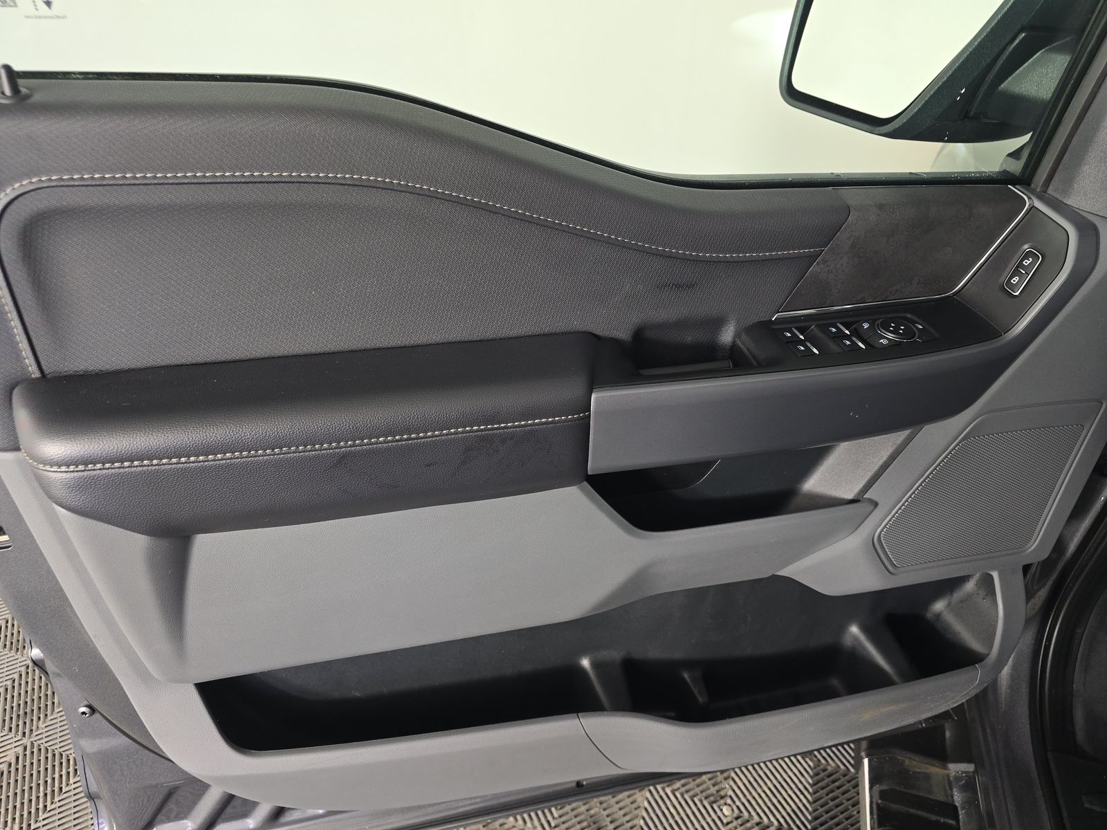 2025 Ford F-150 XLT AWD